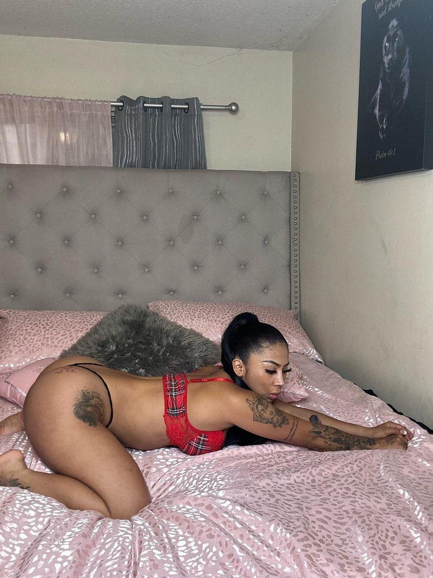 Cocks and Camels female exotic entertainer in upscale themed attire